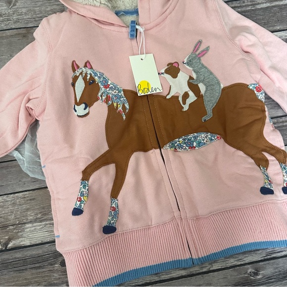 Mini boden horse fuzzy sweater - Picture 2 of 5